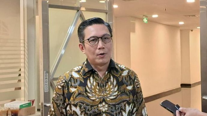Pejabat Sementara (Pjs) Direktur Utama PT Bursa Efek Indonesia (BEI) Jeffrey Hendrik di Ruang Media Gedung BEI, Jakarta, Senin (18/5/2026). 