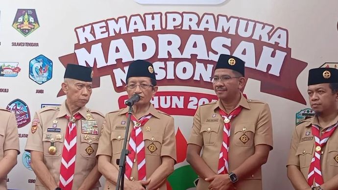 Menteri Agama Nasaruddin Umar saat membuka Kemah Pramuka Madrasah Nasional di Cibubur, Senin 18 November 2024.