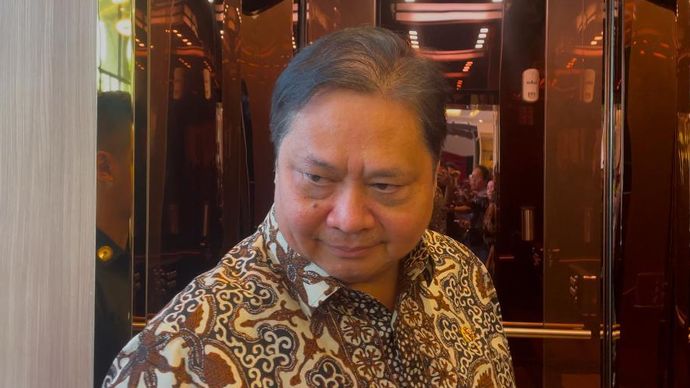 Menteri Koordinator Bidang Perekonomian (Menko Perekonomian) Airlangga Hartarto buka suara Sritex tutup permanen 1 Maret 2025