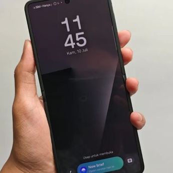 Samsung Bakal Rilis Ponsel Lipat Tiga Pertamanya di Akhir Tahun
