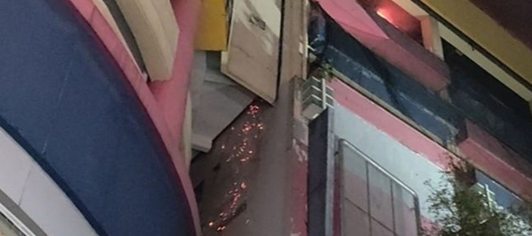 Glodok Plaza terbakar