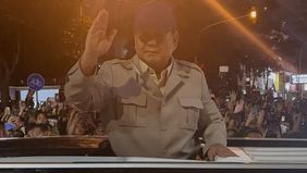 Prabowo disambut prosesi Jajar Kehormatan oleh para prajurit TNI saat tiba di Akmil.