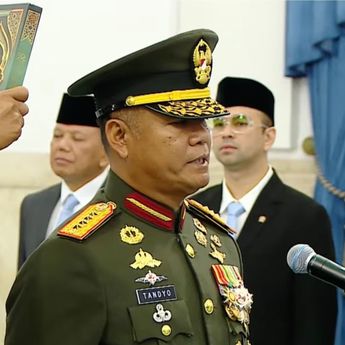 Presiden Prabowo Lantik Jenderal TNI Tandyo Budi Revita Sebagai KSAD Baru