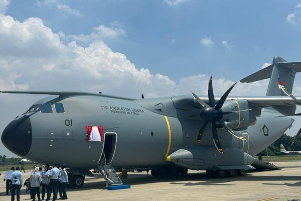 Pesawat Airbus A400 M milik TNI Angkatan Udara tiba di Halim