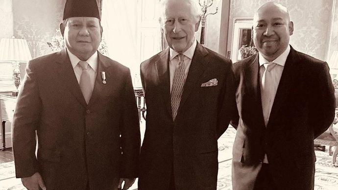 Prabowo Unggah Foto Bareng Raja Charles di Istana Buckingham