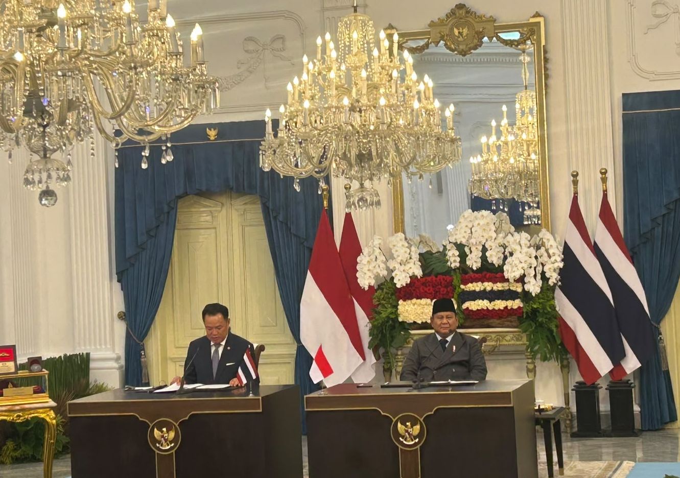Presiden Prabowo Subianto dan Perdana Menteri Thailand Anutin Charnvirakul Saat Join Statement di Istana Merdeka <b>(NTVnews)</b>