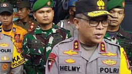 Momen Kapolda Lampung Temui Keluarga 3 Polisi yang Ditembak Mati Usai Gerebek Judi