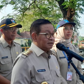 Hadirkan Pelican Crossing di Stasiun Cikini, Pramono: Warga Tak Perlu Lagi Manjat Pagar atau Berjalan Memutar untuk Masuk Stasiun