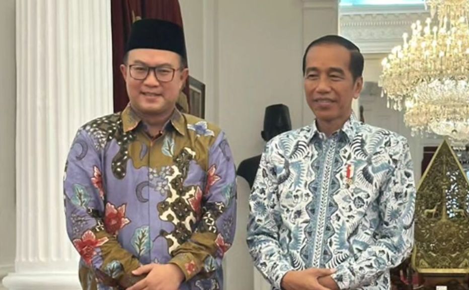 Arif Satria bersama Presiden RI Joko Widodo