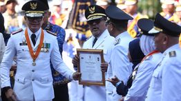 Pemprov DKI Raih Penghargaan Pemda Terbaik 2025 dari Kemendagri