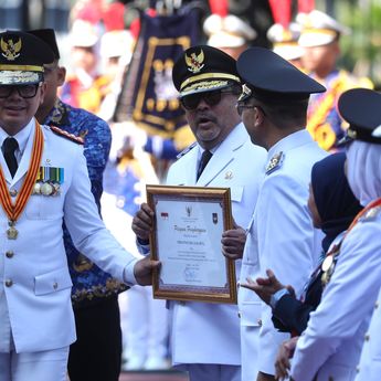 Pemprov DKI Raih Penghargaan Pemda Terbaik 2025 dari Kemendagri