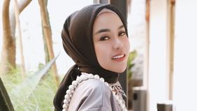 Medina Zein, seorang pengusaha dan selebgram yang telah menarik perhatian publik melalui kariernya, kini kembali menjadi sorotan terkait hubungan dengan suaminya, Lukman Azhari.