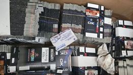 Viral Petugas Bea Cukai Razia Warung Madura, Ternyata Buru Rokok Ilegal