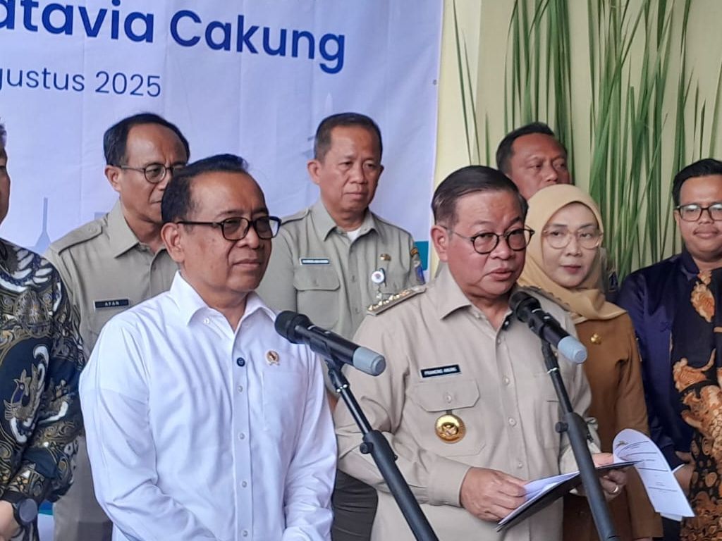 Pratikno dan Pramono Anung <b>(NTVNews.id/ Adiansyah)</b>