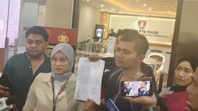 “Jangan sampai karena dia mengakui dan menjadi tersangka, maka kasus ini selesai. Oleh karena itu, peran kita di sini adalah mengawal agar pihak pelaku tetap bisa selesai menjalankan proses hukumnya dan dapat dihukum setimpal.”