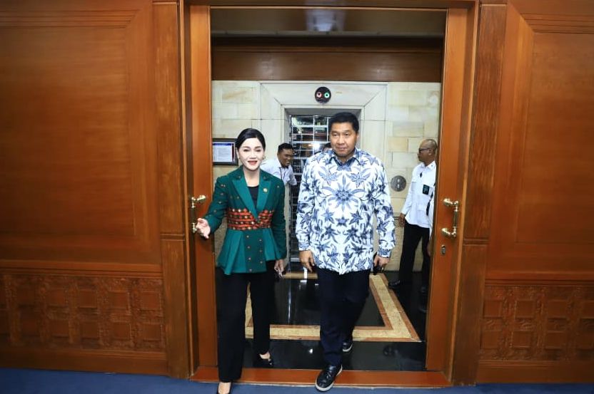 Ketua Dewan Komisioner OJK Friderica Widyasari Dewi dalam pertemuan dengan Menteri Perumahan dan Kawasan Permukiman RI Maruarar Sirait