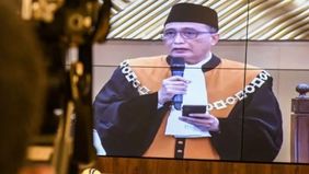 Sunarto terpilih sebagai ketua Mahkamah Agung yang baru, menggantikan M. Syarifuddin dalam Sidang Paripurna Khusus Pemilihan Ketua MA yang berlangsung di Ruang Prof. Dr. Kusumah Atmadja, Gedung MA, Jakarta, pada hari Rabu, 16 Oktober 2024.