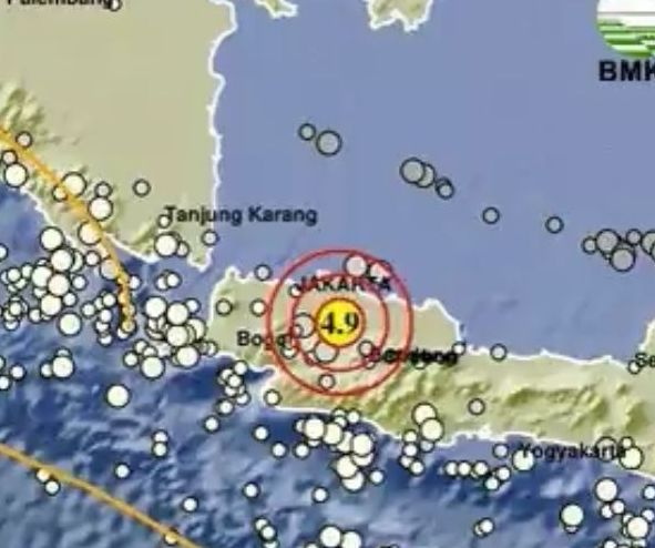 Gempa Bekasi berkekuatan Magnitudo 4.9, di kedalaman 10 kilometer terjadi di tenggara Kabupaten Bekasi.  <b>(BMKG)</b>