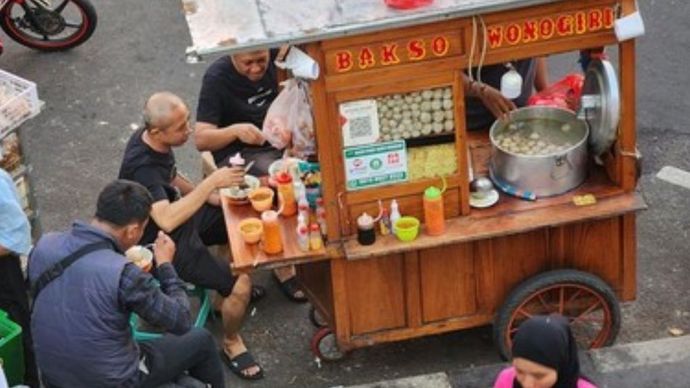 pedagang di Stasiun Sudirman