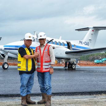 Pakai Pesawat King Air 200 PK CAO, Uji Coba Landasan Pacu Bandara IKN Berjalan Lancar