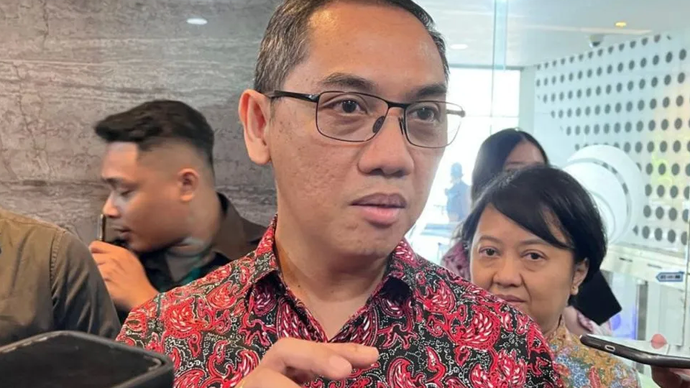 Pelaksana Tugas (Plt) Direktur Jenderal Pengawasan Ruang Digital Kementerian Komunikasi dan Digital Alexander Sabar dalam wawancara cegat dengan media di Kantor Kementerian Komdigi, Jakarta, Selasa (3/12/2024).