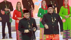 Gubernur Jakarta, Pramono Anung bersama Wakil Gubernur DKI Rano Karno, menghadiri Malam Final Pemilihan Abang None Jakarta 2025 di Graha Bhakti Budaya, Taman Ismail Marzuki, Cikini, Jakarta Pusat, pada Jumat, 26 September 2025.
