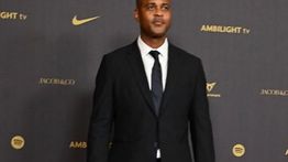 Terpopuler: Mengenal Sosok Patrick Kluivert Calon Pelatih Timnas Indonesia Baru, Penembakan Brutal di Dalam Bar