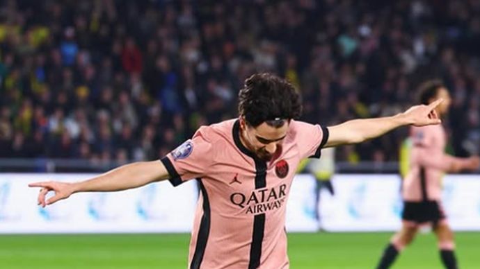 PSG menahan imbang Nantes dengan skor 1-1 di Ligue 1 2024/2025.