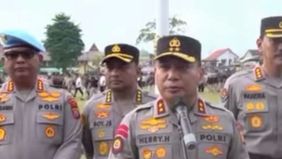 Polisi Daerah (Polda) Riau menjatuhkan sanksi pemberhentian tidak dengan hormat (PTDH) kepada 12 personel kepolisian yang terbukti melakukan pelanggaran berat. 