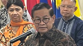Seorang bocah tiga tahun meninggal setelah terjatuh ke dalam lubang proyek pembangunan di Jakarta Selatan saat menemani ibunya berjualan malam hari.