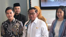 Pramono Pastikan Warga DKI Terdampak Banjir Bisa Berobat Gratis di Puskesmas dan Rumah Sakit