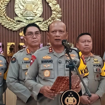Polisi Temukan Dugaan Bahan Kimia dalam Ledakan di Masjid Jember