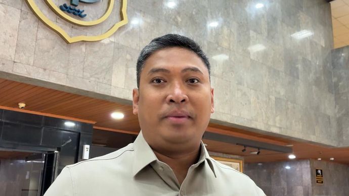 Wakil Menteri Pertanian (Wamentan) Sudaryono mengungkap kedekatannya dengan mantan Kepala Badan Gizi Nasional (BGN) Nanik S Deyang yang mengundurkan diri karena alasan kesehatan.  